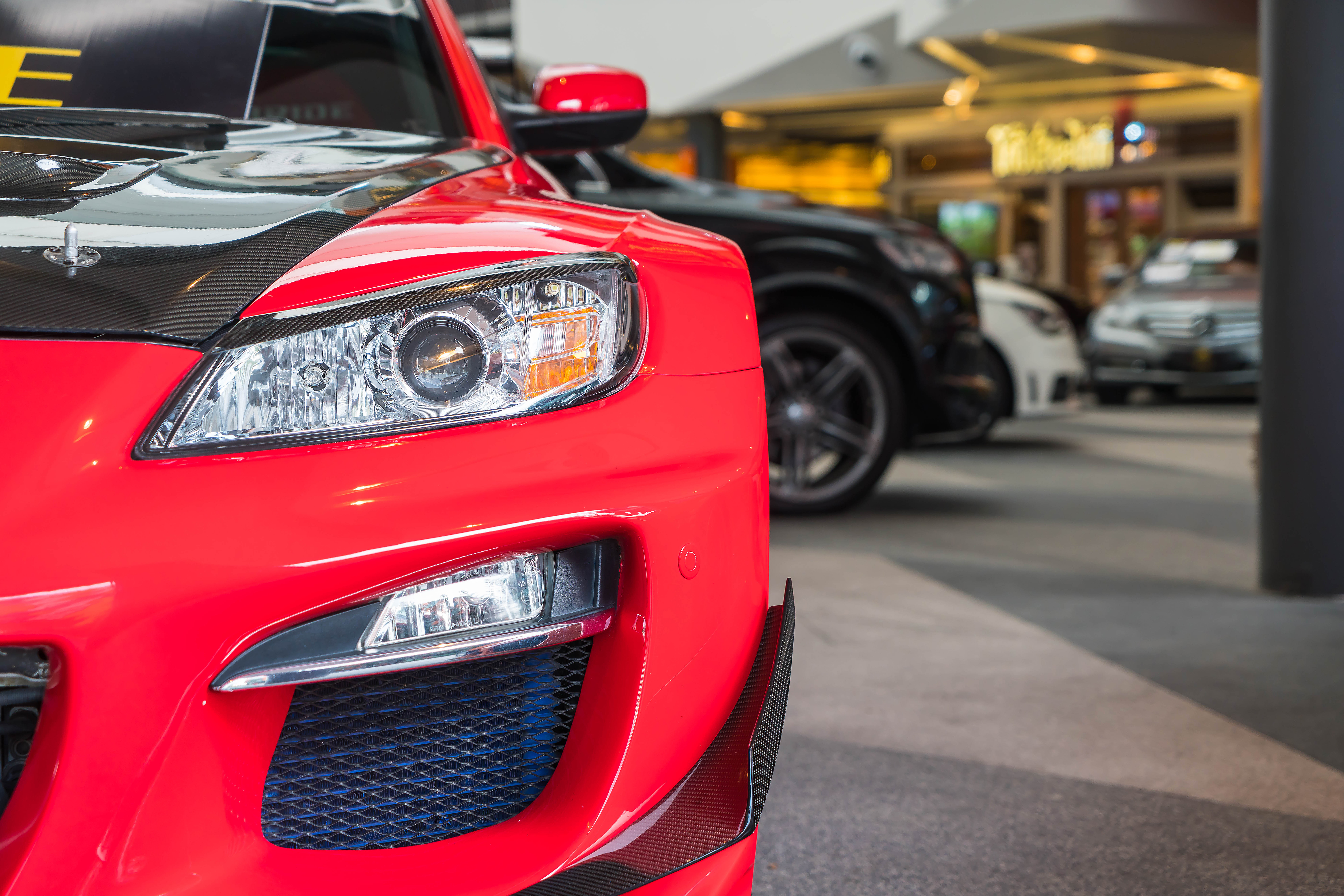 Imagem de um carro no banner principal